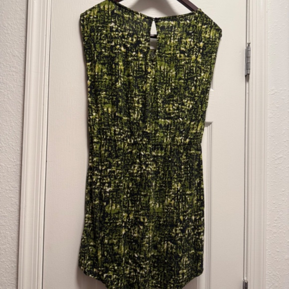 Forever 21 Unique Green Pattern Shirt Dress (Size Medium) Good Condition & Comfy - Picture 3 of 4
